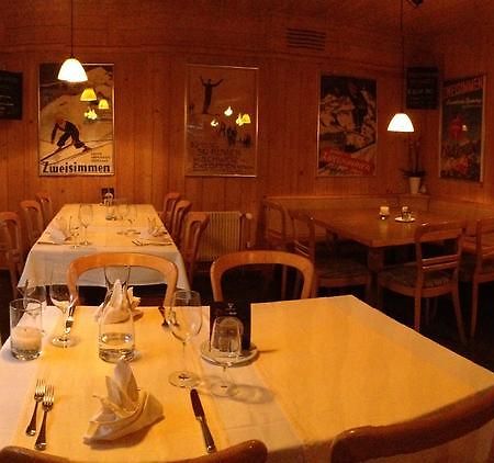 Gasthof Derby Hotel Zweisimmen Bagian luar foto